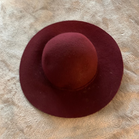 BGBG burgundy hat - Picture 4 of 5